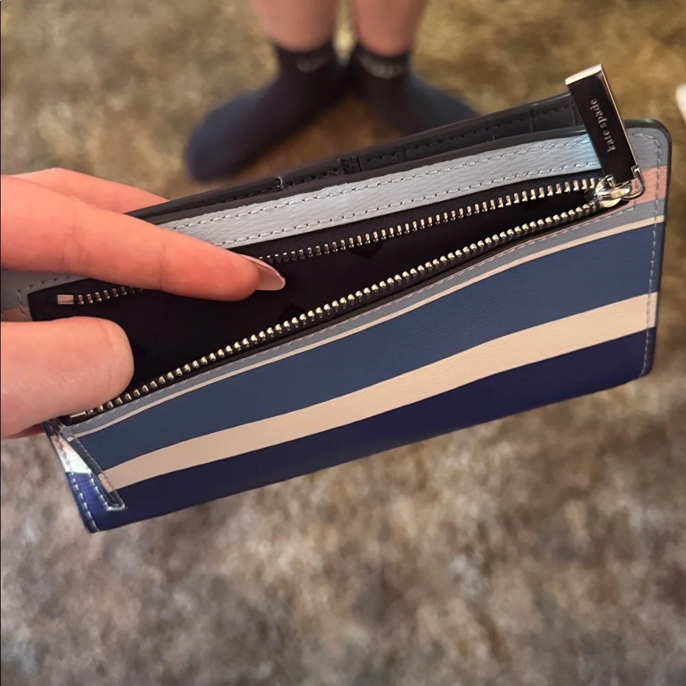 Kate Spade Wallet - Picture 2 of 3